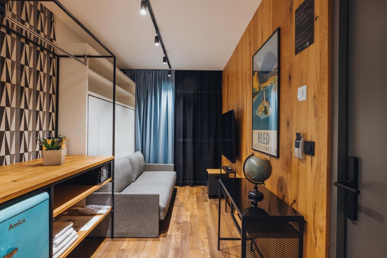 City Glamping By One66 Hotel Laibach Exterior foto